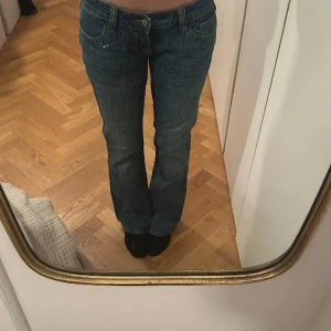 Brandy Melville jeans!  - Fina jeans från brandy Melville, aldrig använda de är ljusare i verkligheten! 
