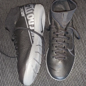 Nike skor  - Oanvända Nike skor. Stl 38. 