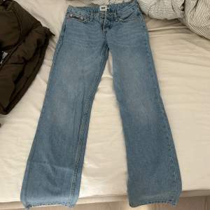 Jeans från Lager 157, i väldigt bra skick. Säljer för 200kr + 🚚