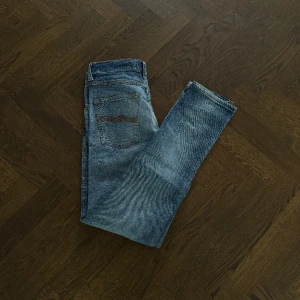Nudie jeans  - Säljer dessa nudie jeans i väldigt bra skick! Skriv vid eventuella frågor 