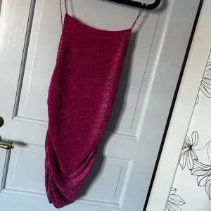 Rosa klänning  - Storlek xs/s, oanvänd