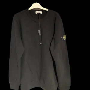 Stone Island Crewneck - Hör av er vid intresse 🙂