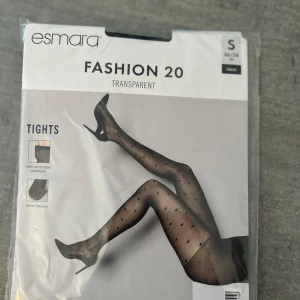 Strumpbyxor  - Ett par svarta tunna strumpbyxor som är oanvända. Storlek S och säljs för 50kr