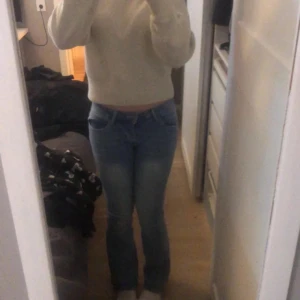 Lågmidjade jeans - Ett par skitsnygga lågmidjade jeans