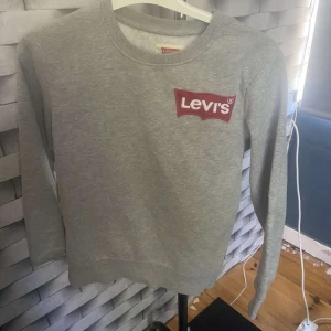 Levis tröja - Ett helt ny levis tröja nyrpris 629kr Mitt pris 249kr