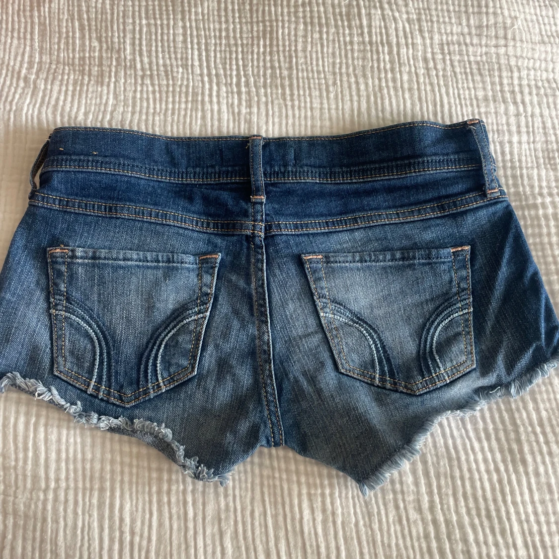 Lågmidjade jeansshorts  - 90
