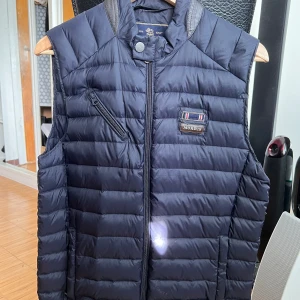 Morris väst - Morris väst