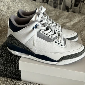 Jordan 3 retro  - Aldrig använda stått som prydnad hemma 