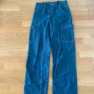 Snygga cargo jeans - Mycket bra skick Använda fåtal gånger