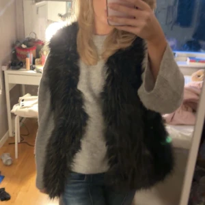 Pälsväst - Sååå snygg och i jätte bra skick