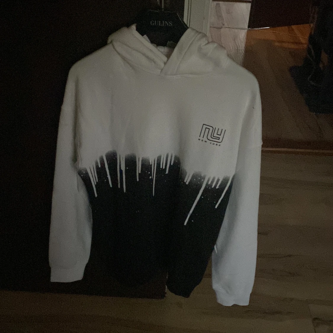 Vit/svart hoodie - 90