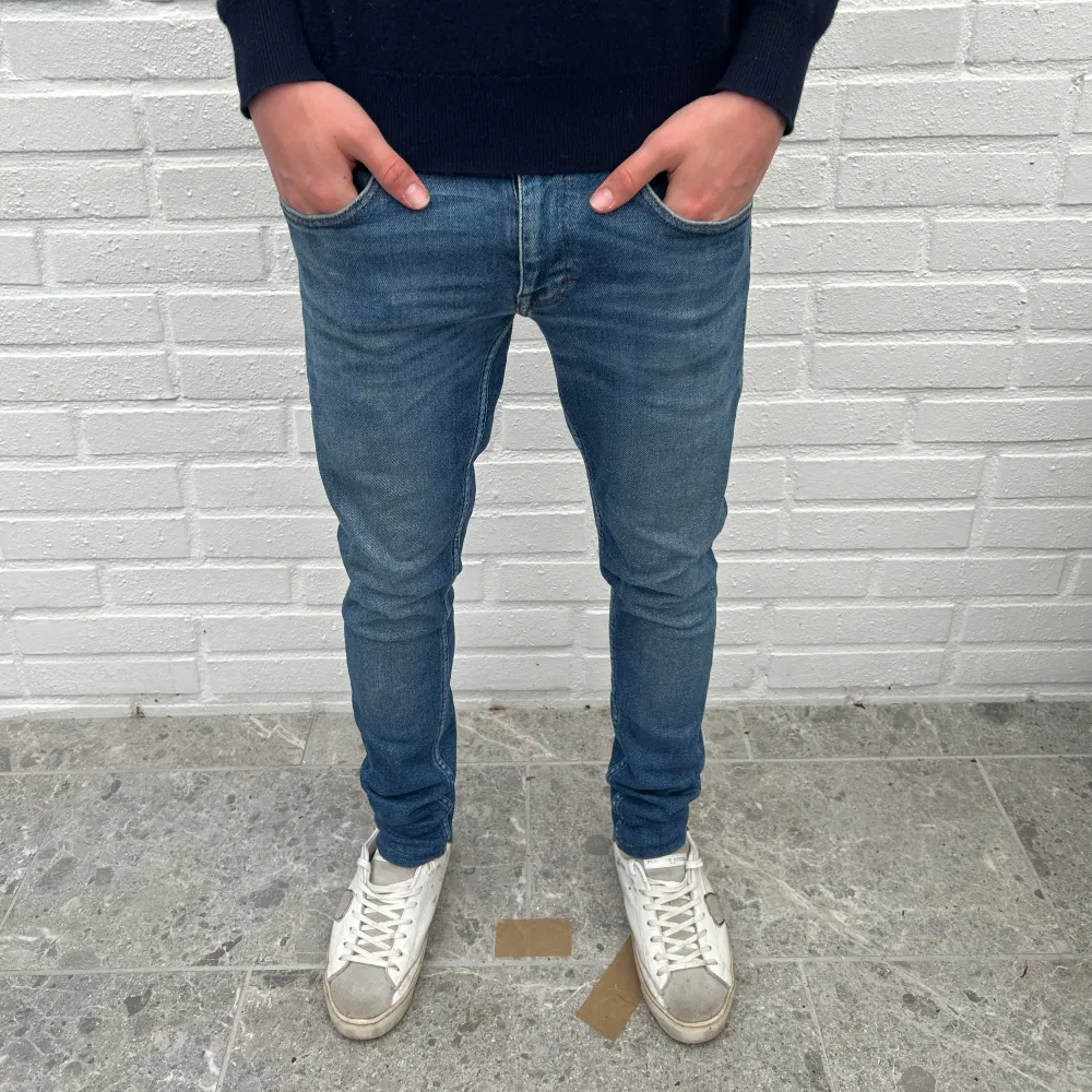Tiger Of Sweden slim jeans || Nyskick, knappt användna || Passar 170-177 cm || Skriv vid minsta fundering! Mvh, CH . Jeans & Byxor.