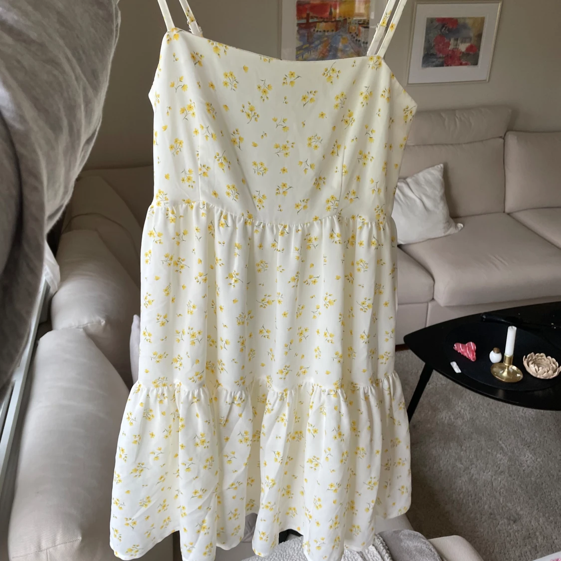 Gul blommig klänning - 91