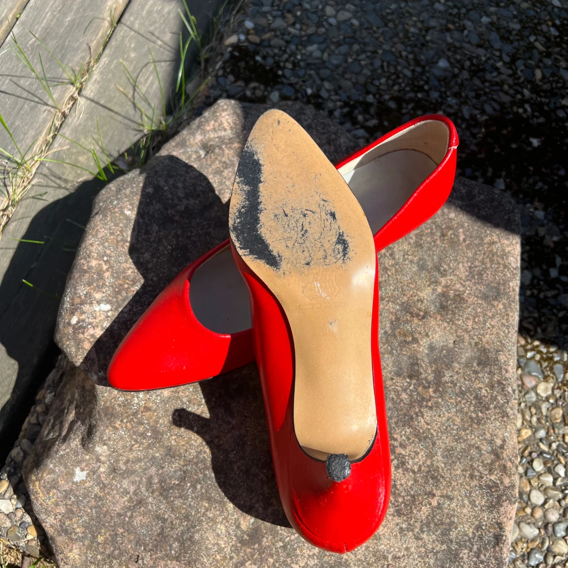 Röda klackskor  - 91