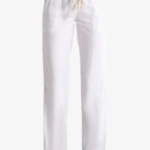 Lågmidjade Roxy Linnebyxor - Säljer dessa slutsålda Lågmidjade Roxy linnebyxor som är i mycket bra skick! Storlek S Nypriset på de är 599kr 