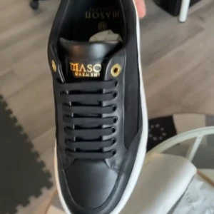 Mason garments - Mason garments storlek 42. Skick 7/10. 100% äkta kvitto och orginal låda finns