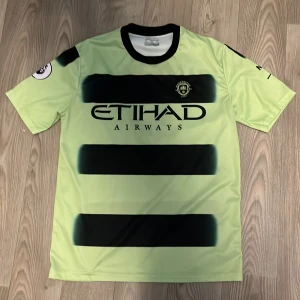 Manchester City tröja - Storlek: XL Spelare: Haaland Nummer: 9