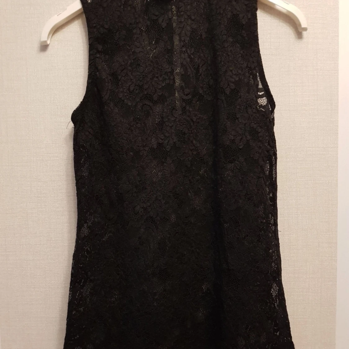 Syntet spets topp med halv polo strl S 