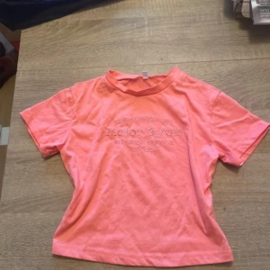 Pink crop top  - Pink coquette crop top 