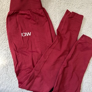 Träningstights ICIW - Aldrig använda. Storlek S