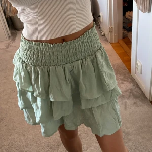 Kjol - Volangkjol🤍