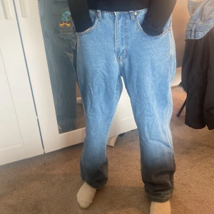 Butter jeans - Snygga jeans i märket Butter. Inga defekter. Använda några få gånger. Skick 9/10. 