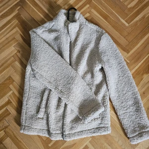 Fleecejacka - En snygg fluffis, schysst när som på året!