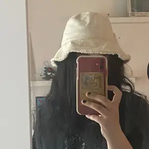 Jättecool buckethat/solhatt som jag hade för längesen men som jag inte använder längre för jag bytt stil
