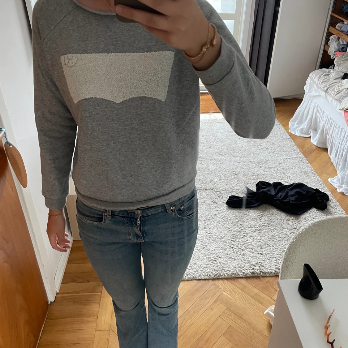 Levi’s sweatshirt