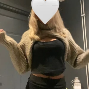 Bolero - Fin stickad bolero med polokrage från Zara💕