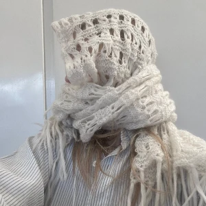 Stor Virkad halsduk - Sååå mysig och fin!! Skulle inte skada med en  tvätt ba