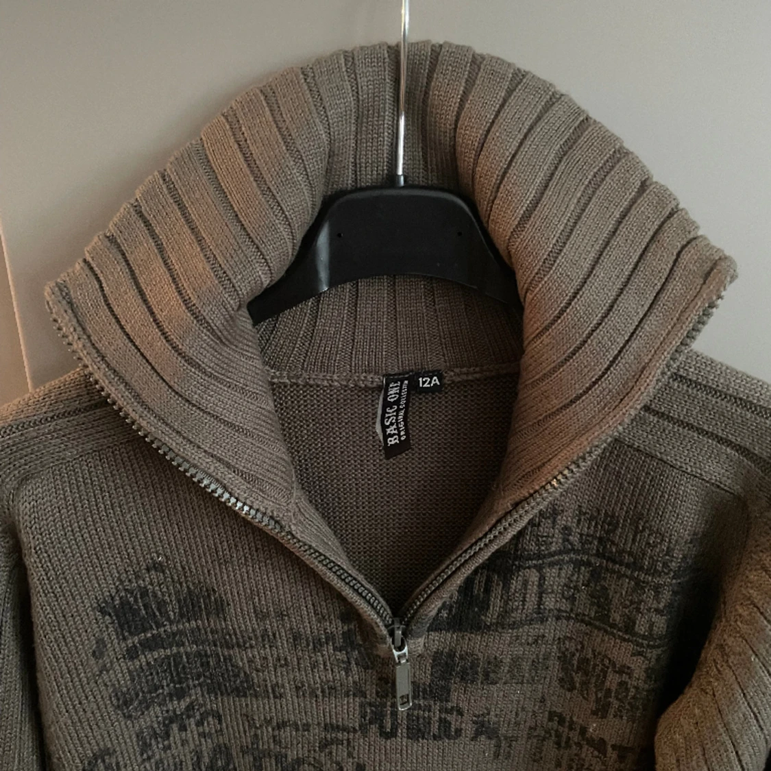 Stickat tröja ” militär ”  - 91