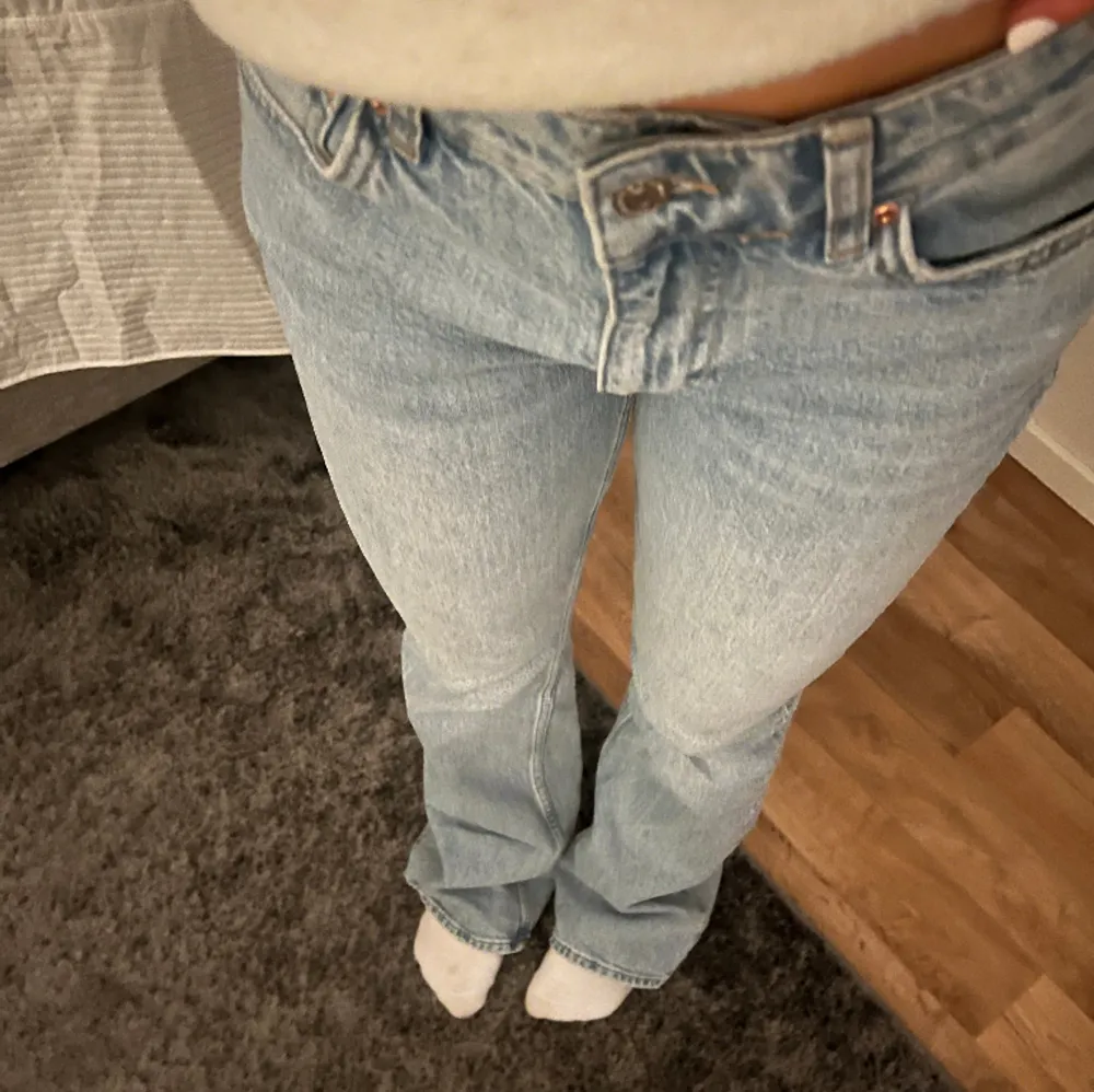nytt skick, helt oanvända jeans utan några problem. Jeans & Byxor.