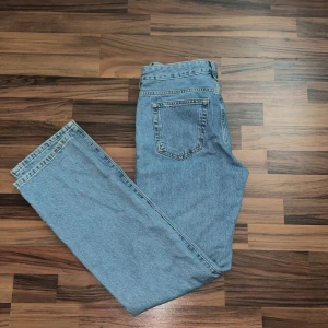 Low waist Jeans  - Säljer dessa jeans från carlings💕 fint skick då dem knappt är använda! Low/mid waist💕