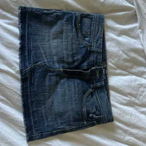 Lowwaist jeans kjol - Så snygg lowwaist jeanskjol😍😍 stl 36!