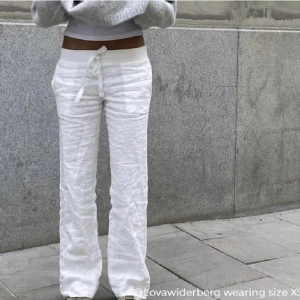 Alobha label linnebyxor - säljer nu mina everyday linen pants från alobha label i storlek xs pga att jag inte använder de! Skriv privat för fler/egna bilder💕