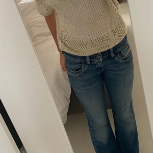 As snygga diesel jeans - Säljer dessa as snygga lågmidjade bootcut diesel jeans då de inte kommer till användning. De är i ny skick och har inga tecken på användning.  Skriv om du har några frågor😊💕