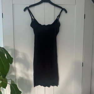 SKIMS Slip Dress - Endast använd en gång!