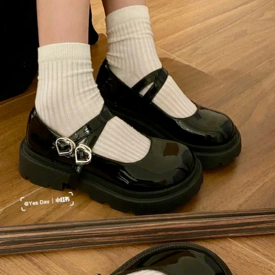 Svarta dolly platåskor 