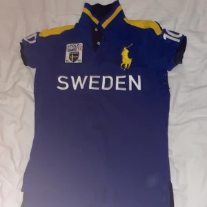 Ralph lauren pike - Kan vara den fetaste raffen piken någonsin 🤑Sedd på cheif keef ba o köpa lite smått grisch och skick 10/10, skriv vid frågor👌