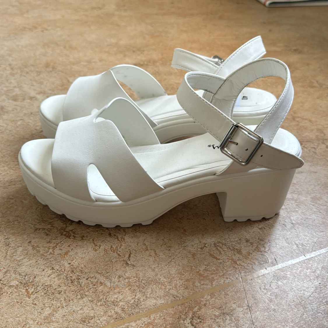 Sandaler med klack - 90