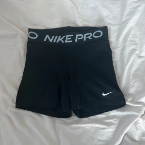 Nike PRO träningsshorts - Kommer inte till användning 