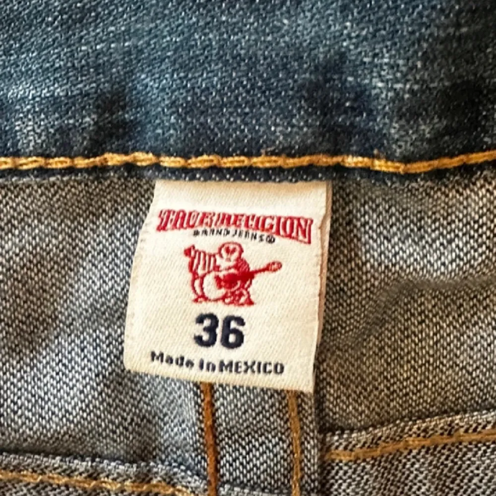 Sjukt snygga Baggy true religon i storlek 36 pris kan diskuteras . Jeans & Byxor.