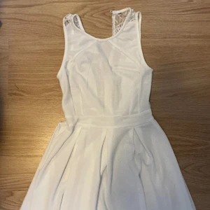 Vit klänning - Fint skick🫶