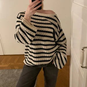 Stickad  - Superfin stickad tröja från Ginatricot som endast användts 3 gånger🥰