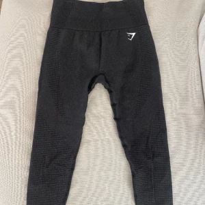 Träningstights - Gymshark träningstights i modellen vital seamless 2.0 leggings. Sparsamt använda och i princip i nyckick