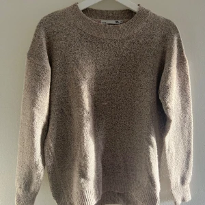 Beige stickad tröja - Beige/rosa stickad tröja🤎Strl XS