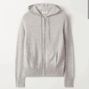 Soft goat zip hoddie - Zip hoddie från soft goat i grått! Bra skick