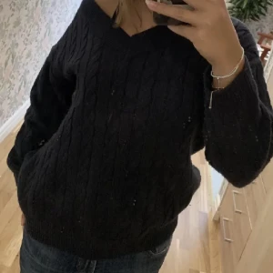 Tröja - Fin marinblå tröja köpt på plick