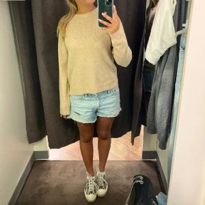 Beige tröja - Carin Wester tröja i ull och cashmere. Använd 2 gånger.